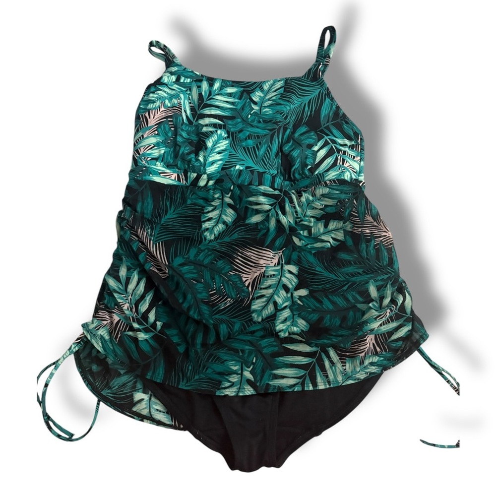 Tropical Leaf Print Cacique Women’s size 14 one-piece Swim